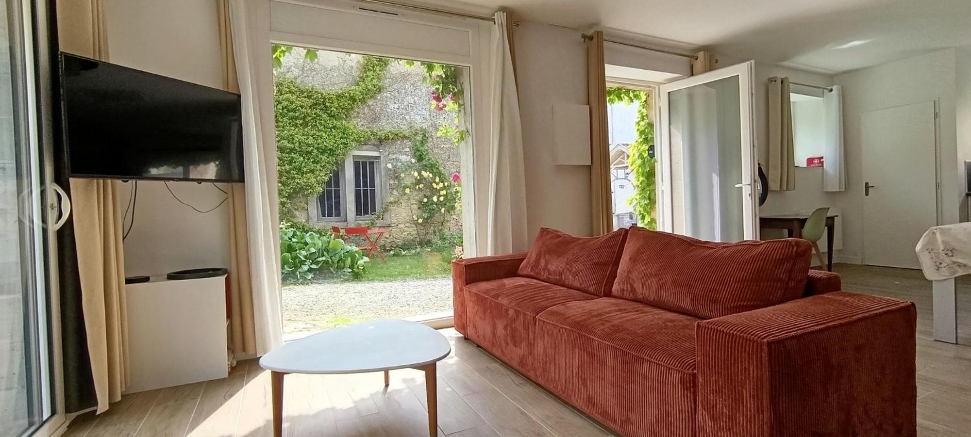 Maison Irondas Saint-Pierre-d'Aurillac エクステリア 写真
